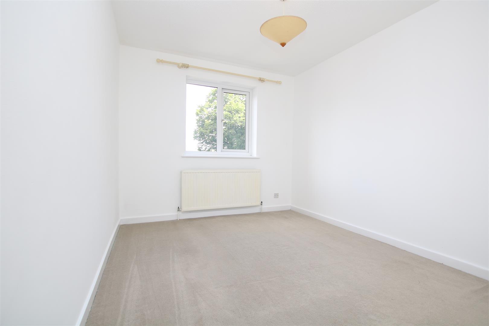Comptons Court, Horsham